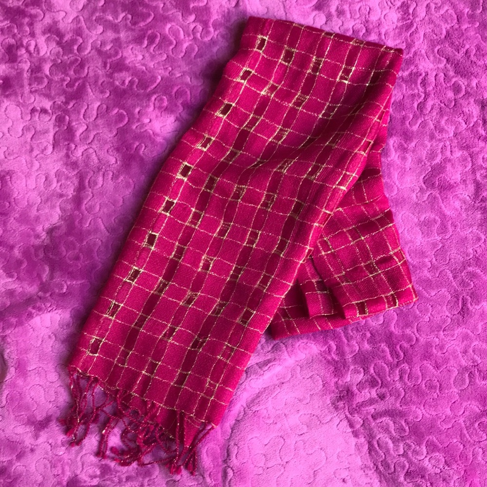 Pink shawl with gold sparkle
